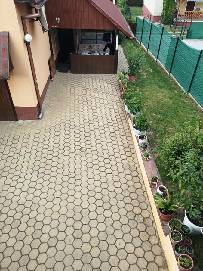 Karos Central Apartmanhaz زلاكاروس المظهر الخارجي الصورة