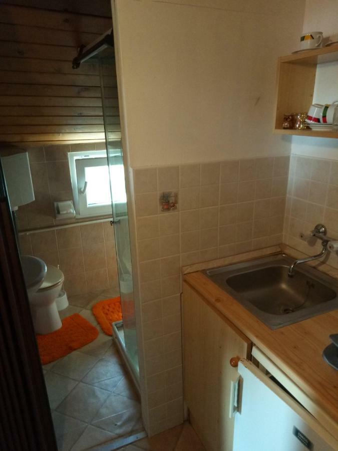 Karos Central Apartmanhaz زلاكاروس المظهر الخارجي الصورة